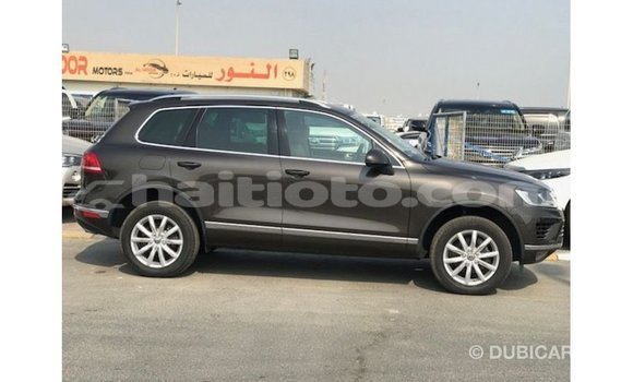 Acheter Import Voiture Volkswagen Touareg Marron à Import - Dubai, Artibonite Acheter Import Voiture Volkswagen Touareg Marron à Import - Dubai, Artibonite