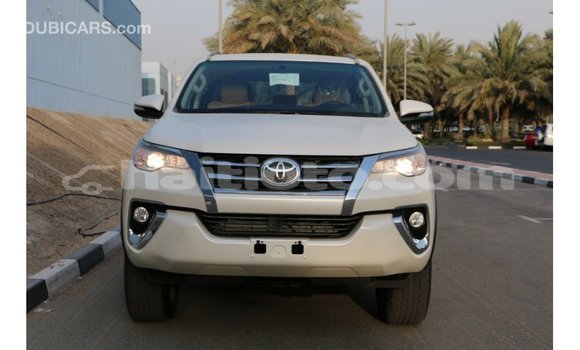 Acheter Import Voiture Toyota Fortuner Noir à Import - Dubai, Artibonite Acheter Import Voiture Toyota Fortuner Noir à Import - Dubai, Artibonite