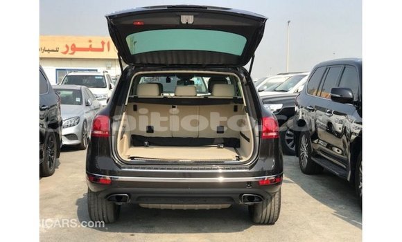 Acheter Import Voiture Volkswagen Touareg Marron à Import - Dubai, Artibonite Acheter Import Voiture Volkswagen Touareg Marron à Import - Dubai, Artibonite