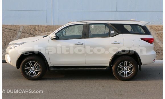 Acheter Import Voiture Toyota Fortuner Noir à Import - Dubai, Artibonite Acheter Import Voiture Toyota Fortuner Noir à Import - Dubai, Artibonite