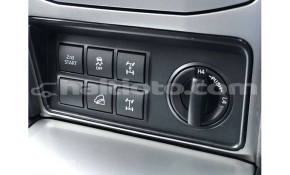 Acheter Import Voiture Toyota Prado Autre à Import - Dubai, Artibonite Acheter Import Voiture Toyota Prado Autre à Import - Dubai, Artibonite