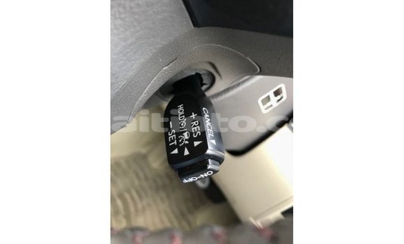 Acheter Import Voiture Toyota Land Cruiser Rouge à Import - Dubai, Artibonite Acheter Import Voiture Toyota Land Cruiser Rouge à Import - Dubai, Artibonite