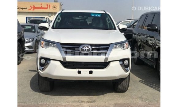 Acheter Import Voiture Toyota Fortuner Blanc à Import - Dubai, Artibonite Acheter Import Voiture Toyota Fortuner Blanc à Import - Dubai, Artibonite