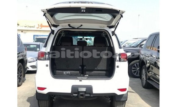 Acheter Import Voiture Toyota Fortuner Blanc à Import - Dubai, Artibonite Acheter Import Voiture Toyota Fortuner Blanc à Import - Dubai, Artibonite