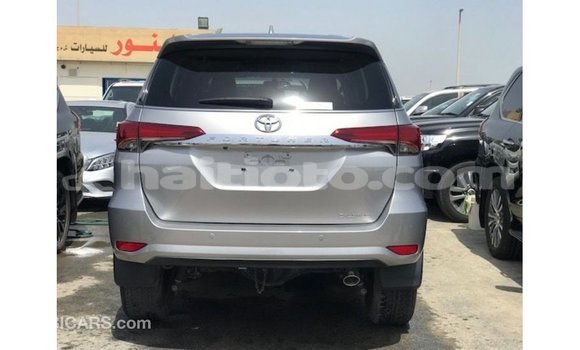 Acheter Import Voiture Toyota Fortuner Autre à Import - Dubai, Artibonite Acheter Import Voiture Toyota Fortuner Autre à Import - Dubai, Artibonite