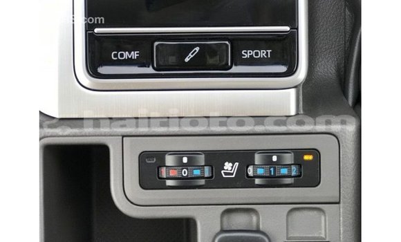 Acheter Import Voiture Toyota Prado Blanc à Import - Dubai, Artibonite Acheter Import Voiture Toyota Prado Blanc à Import - Dubai, Artibonite