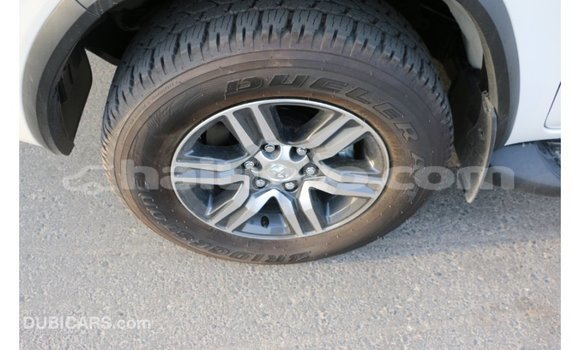 Acheter Import Voiture Toyota Fortuner Noir à Import - Dubai, Artibonite Acheter Import Voiture Toyota Fortuner Noir à Import - Dubai, Artibonite