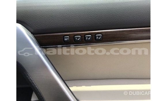 Acheter Import Voiture Toyota Land Cruiser Blanc à Import - Dubai, Artibonite Acheter Import Voiture Toyota Land Cruiser Blanc à Import - Dubai, Artibonite