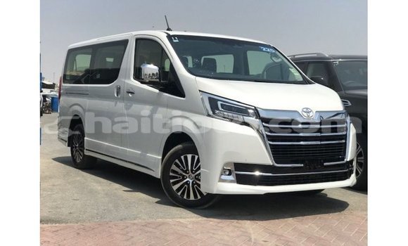 Acheter Import Voiture Toyota Granvia Blanc à Import - Dubai, Artibonite Acheter Import Voiture Toyota Granvia Blanc à Import - Dubai, Artibonite