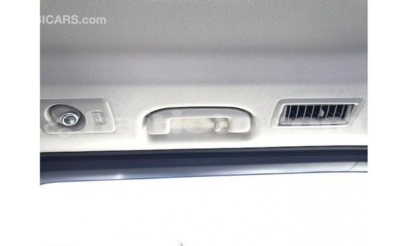 Acheter Import Voiture Toyota Granvia Blanc à Import - Dubai, Artibonite Acheter Import Voiture Toyota Granvia Blanc à Import - Dubai, Artibonite