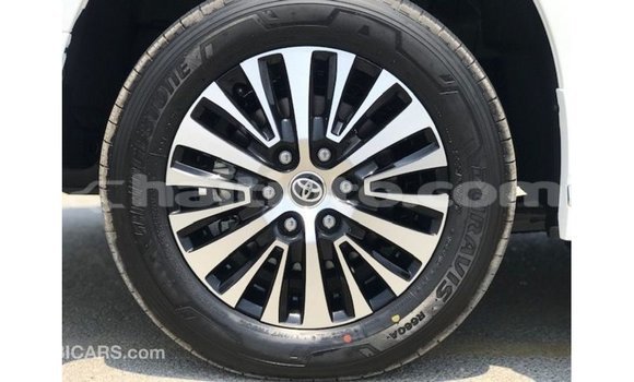 Acheter Import Voiture Toyota Granvia Blanc à Import - Dubai, Artibonite Acheter Import Voiture Toyota Granvia Blanc à Import - Dubai, Artibonite