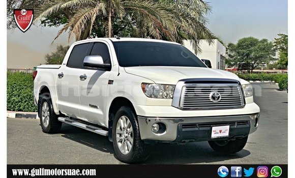 Acheter Import Voiture Toyota Tundra Blanc à Import - Dubai, Artibonite Acheter Import Voiture Toyota Tundra Blanc à Import - Dubai, Artibonite