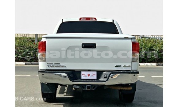Acheter Import Voiture Toyota Tundra Blanc à Import - Dubai, Artibonite Acheter Import Voiture Toyota Tundra Blanc à Import - Dubai, Artibonite