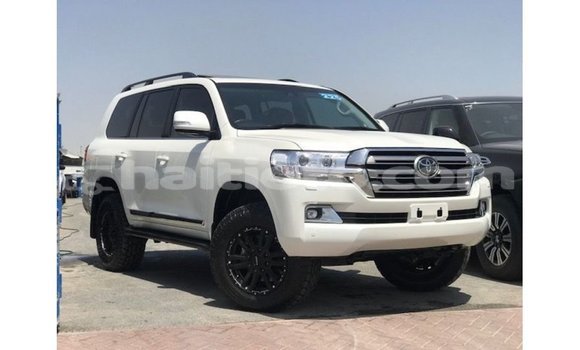 Acheter Import Voiture Toyota Land Cruiser Blanc à Import - Dubai, Artibonite