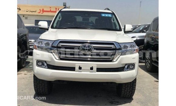 Acheter Import Voiture Toyota Land Cruiser Blanc à Import - Dubai, Artibonite Acheter Import Voiture Toyota Land Cruiser Blanc à Import - Dubai, Artibonite