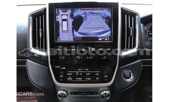 Acheter Import Voiture Toyota Land Cruiser Blanc à Import - Dubai, Artibonite Acheter Import Voiture Toyota Land Cruiser Blanc à Import - Dubai, Artibonite