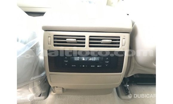 Acheter Import Voiture Toyota Land Cruiser Noir à Import - Dubai, Artibonite Acheter Import Voiture Toyota Land Cruiser Noir à Import - Dubai, Artibonite
