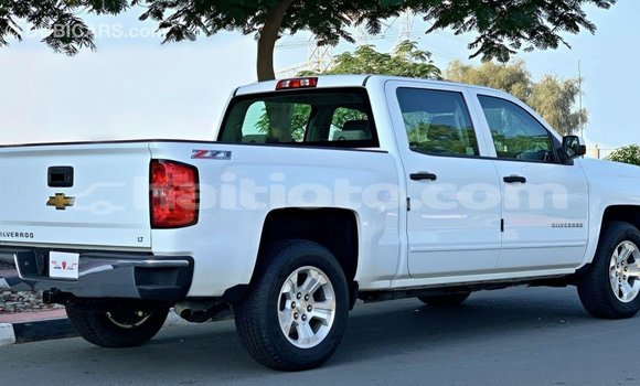 Acheter Import Voiture Chevrolet Silverado Blanc à Import - Dubai, Artibonite Acheter Import Voiture Chevrolet Silverado Blanc à Import - Dubai, Artibonite