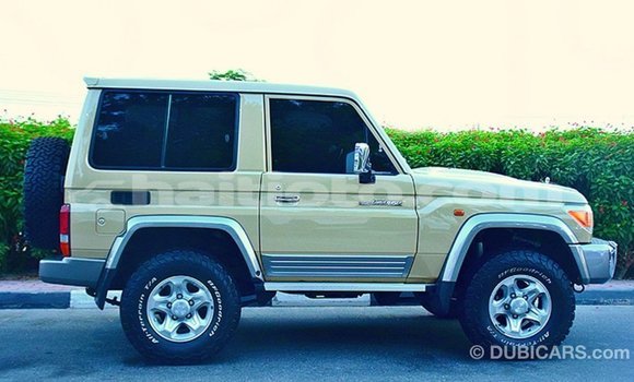 Acheter Import Voiture Toyota Land Cruiser Beige à Import - Dubai, Artibonite Acheter Import Voiture Toyota Land Cruiser Beige à Import - Dubai, Artibonite