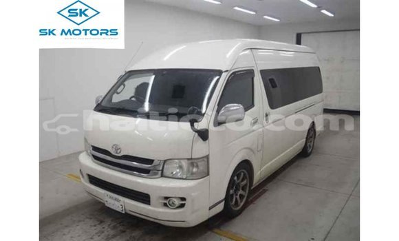 Acheter Import Voiture Toyota Hiace Blanc à Import - Dubai, Artibonite Acheter Import Voiture Toyota Hiace Blanc à Import - Dubai, Artibonite
