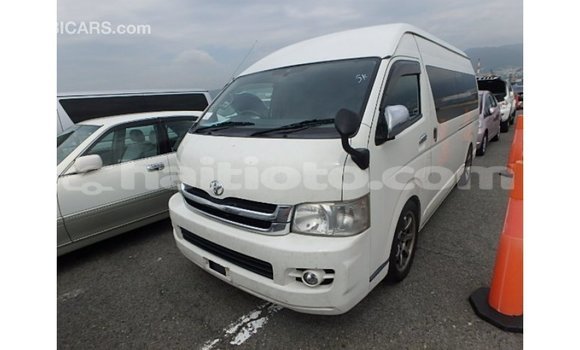 Acheter Import Voiture Toyota Hiace Blanc à Import - Dubai, Artibonite Acheter Import Voiture Toyota Hiace Blanc à Import - Dubai, Artibonite