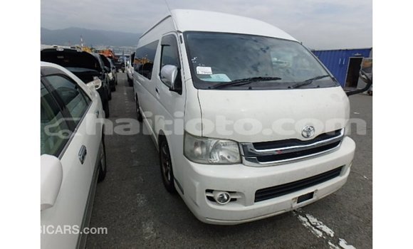 Acheter Import Voiture Toyota Hiace Blanc à Import - Dubai, Artibonite Acheter Import Voiture Toyota Hiace Blanc à Import - Dubai, Artibonite