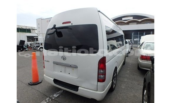Acheter Import Voiture Toyota Hiace Blanc à Import - Dubai, Artibonite Acheter Import Voiture Toyota Hiace Blanc à Import - Dubai, Artibonite