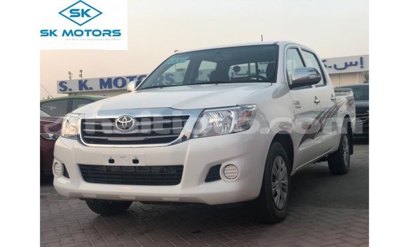 Buy Import Toyota Hilux White Car in Import - Dubai in Artibonite Buy Import Toyota Hilux White Car in Import - Dubai in Artibonite