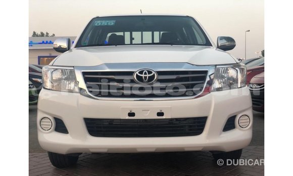 Buy Import Toyota Hilux White Car in Import - Dubai in Artibonite Buy Import Toyota Hilux White Car in Import - Dubai in Artibonite