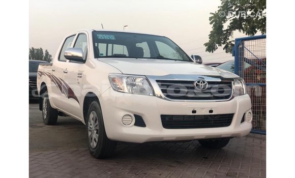 Buy Import Toyota Hilux White Car in Import - Dubai in Artibonite Buy Import Toyota Hilux White Car in Import - Dubai in Artibonite
