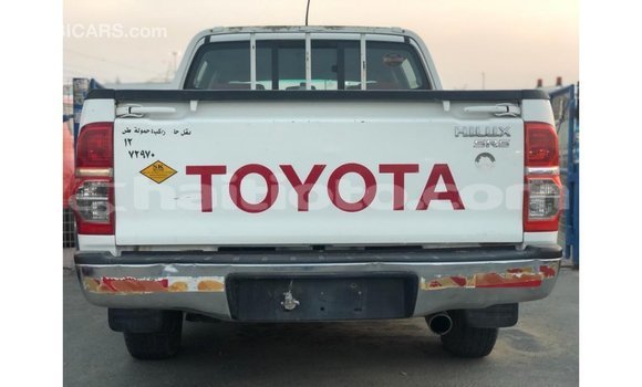 Buy Import Toyota Hilux White Car in Import - Dubai in Artibonite Buy Import Toyota Hilux White Car in Import - Dubai in Artibonite