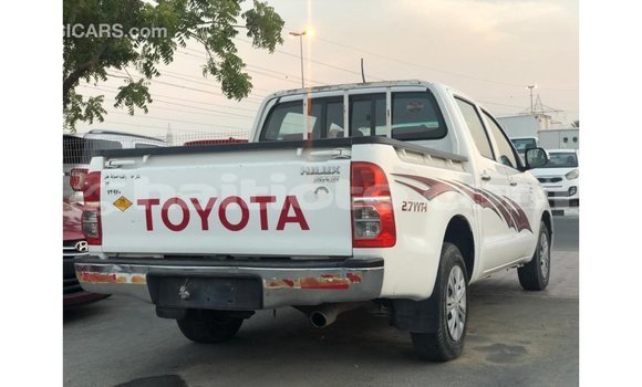 Buy Import Toyota Hilux White Car in Import - Dubai in Artibonite Buy Import Toyota Hilux White Car in Import - Dubai in Artibonite