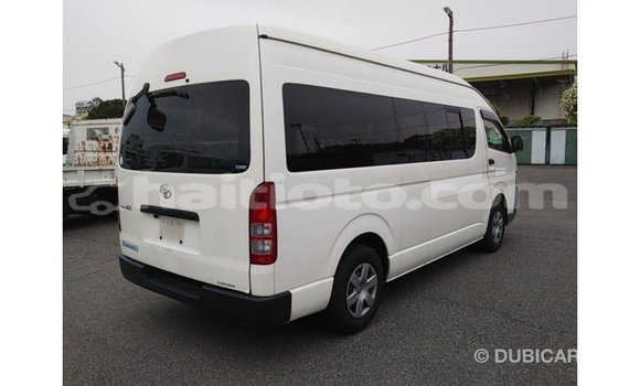 Acheter Import Voiture Toyota Hiace Blanc à Import - Dubai, Artibonite Acheter Import Voiture Toyota Hiace Blanc à Import - Dubai, Artibonite
