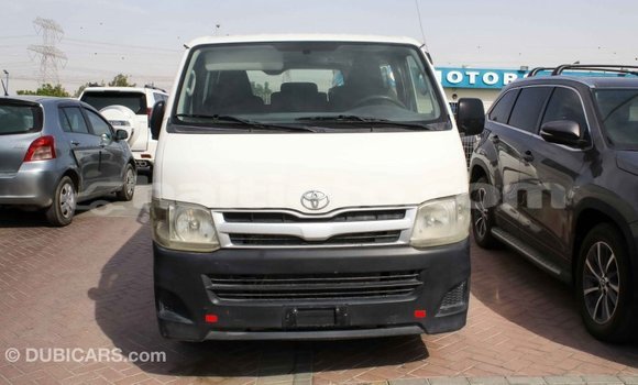 Acheter Import Voiture Toyota Hiace Blanc à Import - Dubai, Artibonite Acheter Import Voiture Toyota Hiace Blanc à Import - Dubai, Artibonite