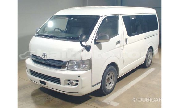 Acheter Import Voiture Toyota Hiace Blanc à Import - Dubai, Artibonite Acheter Import Voiture Toyota Hiace Blanc à Import - Dubai, Artibonite