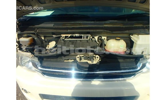Acheter Import Voiture Toyota Hiace Blanc à Import - Dubai, Artibonite Acheter Import Voiture Toyota Hiace Blanc à Import - Dubai, Artibonite