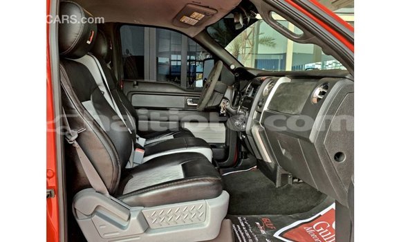 Acheter Import Voiture Ford Club Wagon Rouge à Import - Dubai, Artibonite Acheter Import Voiture Ford Club Wagon Rouge à Import - Dubai, Artibonite