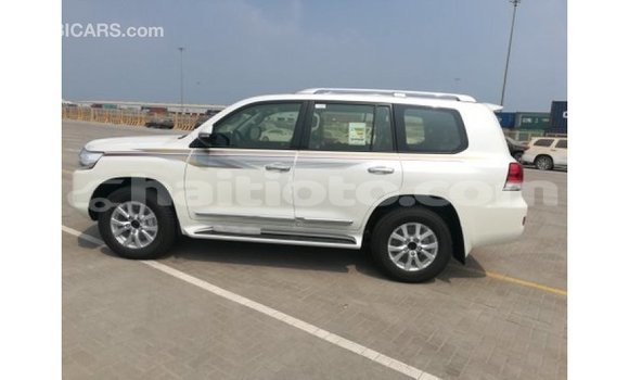 Buy Import Toyota Land Cruiser White Car in Import - Dubai in Artibonite Buy Import Toyota Land Cruiser White Car in Import - Dubai in Artibonite