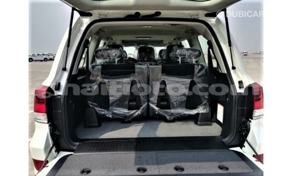 Buy Import Toyota Land Cruiser White Car in Import - Dubai in Artibonite Buy Import Toyota Land Cruiser White Car in Import - Dubai in Artibonite