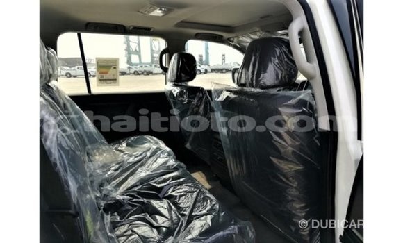 Buy Import Toyota Land Cruiser White Car in Import - Dubai in Artibonite Buy Import Toyota Land Cruiser White Car in Import - Dubai in Artibonite