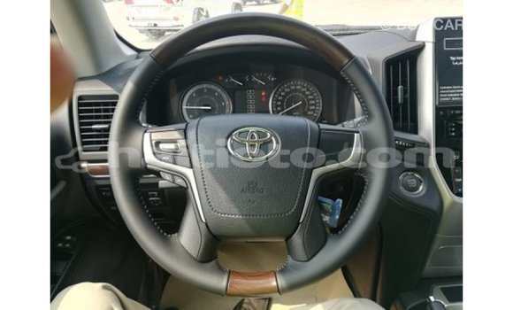Buy Import Toyota Land Cruiser White Car in Import - Dubai in Artibonite Buy Import Toyota Land Cruiser White Car in Import - Dubai in Artibonite