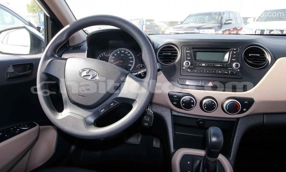 Acheter Import Voiture Hyundai i10 Blanc à Import - Dubai, Artibonite Acheter Import Voiture Hyundai i10 Blanc à Import - Dubai, Artibonite