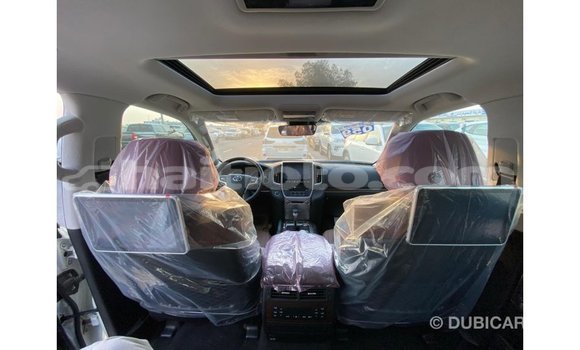 Acheter Import Voiture Toyota Land Cruiser Blanc à Import - Dubai, Artibonite Acheter Import Voiture Toyota Land Cruiser Blanc à Import - Dubai, Artibonite
