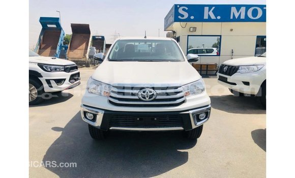 Buy Import Toyota Hilux White Car in Import - Dubai in Artibonite Buy Import Toyota Hilux White Car in Import - Dubai in Artibonite