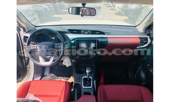 Buy Import Toyota Hilux White Car in Import - Dubai in Artibonite Buy Import Toyota Hilux White Car in Import - Dubai in Artibonite
