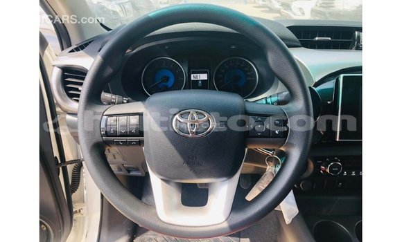 Buy Import Toyota Hilux White Car in Import - Dubai in Artibonite Buy Import Toyota Hilux White Car in Import - Dubai in Artibonite