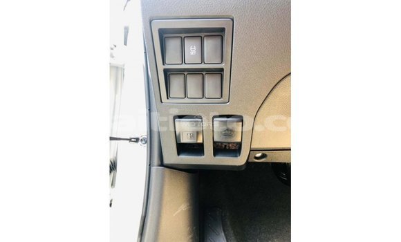 Buy Import Toyota Hilux White Car in Import - Dubai in Artibonite Buy Import Toyota Hilux White Car in Import - Dubai in Artibonite