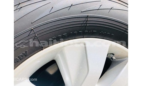 Buy Import Toyota Hilux White Car in Import - Dubai in Artibonite Buy Import Toyota Hilux White Car in Import - Dubai in Artibonite