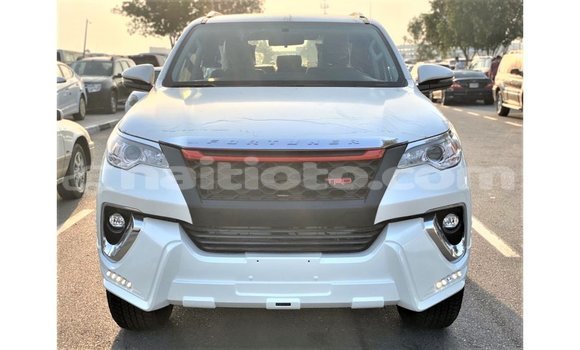 Acheter Import Voiture Toyota Fortuner Blanc à Import - Dubai, Artibonite Acheter Import Voiture Toyota Fortuner Blanc à Import - Dubai, Artibonite