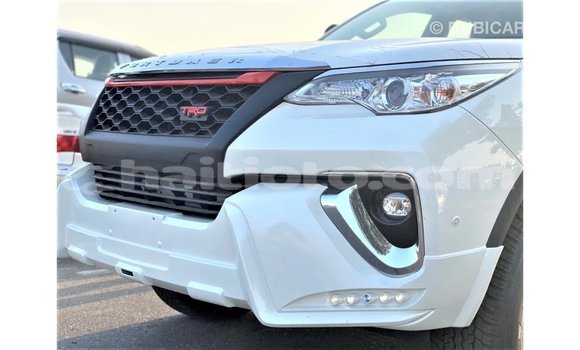 Buy Import Toyota Fortuner White Car in Import - Dubai in Artibonite Buy Import Toyota Fortuner White Car in Import - Dubai in Artibonite